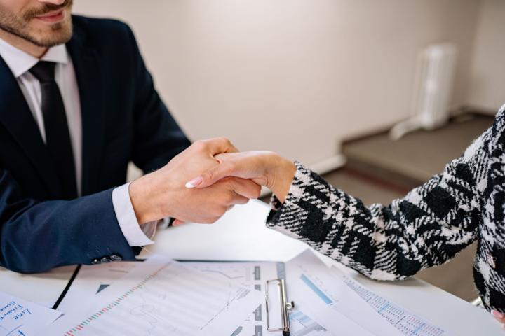 How to Keep Freelance Clients for Years: The Psychology Behind Client Loyalty That Most Freelancers Ignore